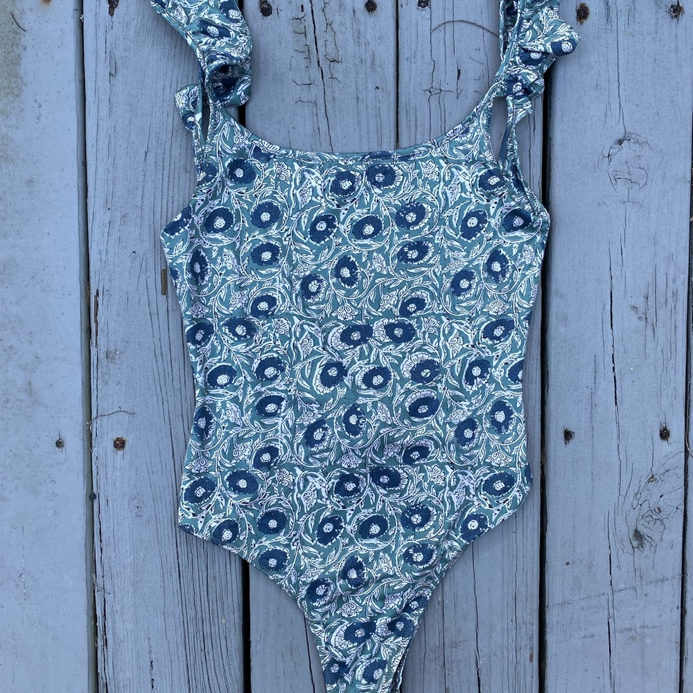sea new york lucia one piece brand new